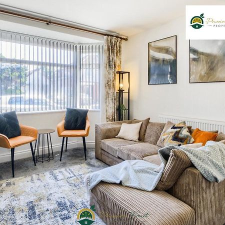 3 Bedroom Coventry House By Passionfruitproperties With Free Wi-Fi, Large Garden And Driveway - 52Nrc Exterior foto