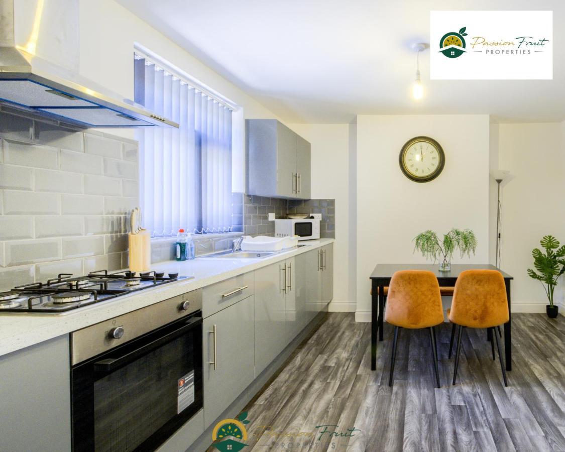 3 Bedroom Coventry House By Passionfruitproperties With Free Wi-Fi, Large Garden And Driveway - 52Nrc Exterior foto