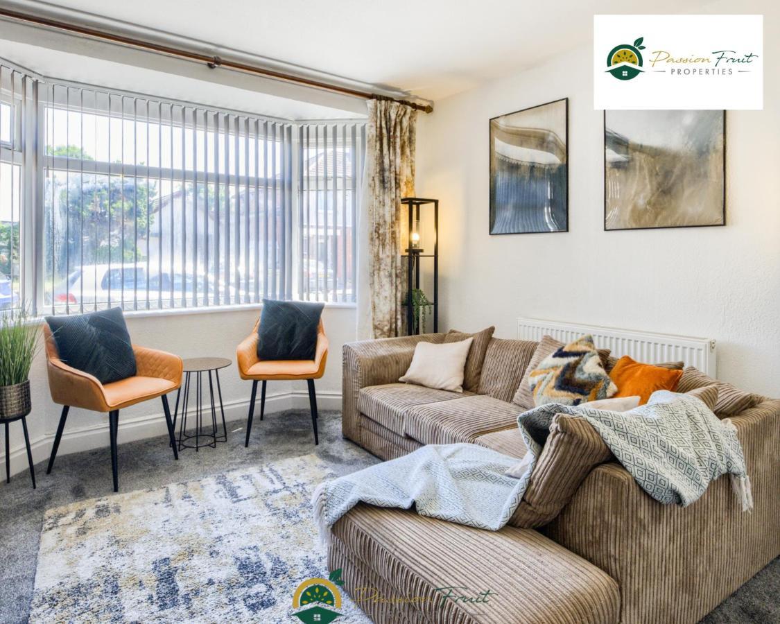 3 Bedroom Coventry House By Passionfruitproperties With Free Wi-Fi, Large Garden And Driveway - 52Nrc Exterior foto