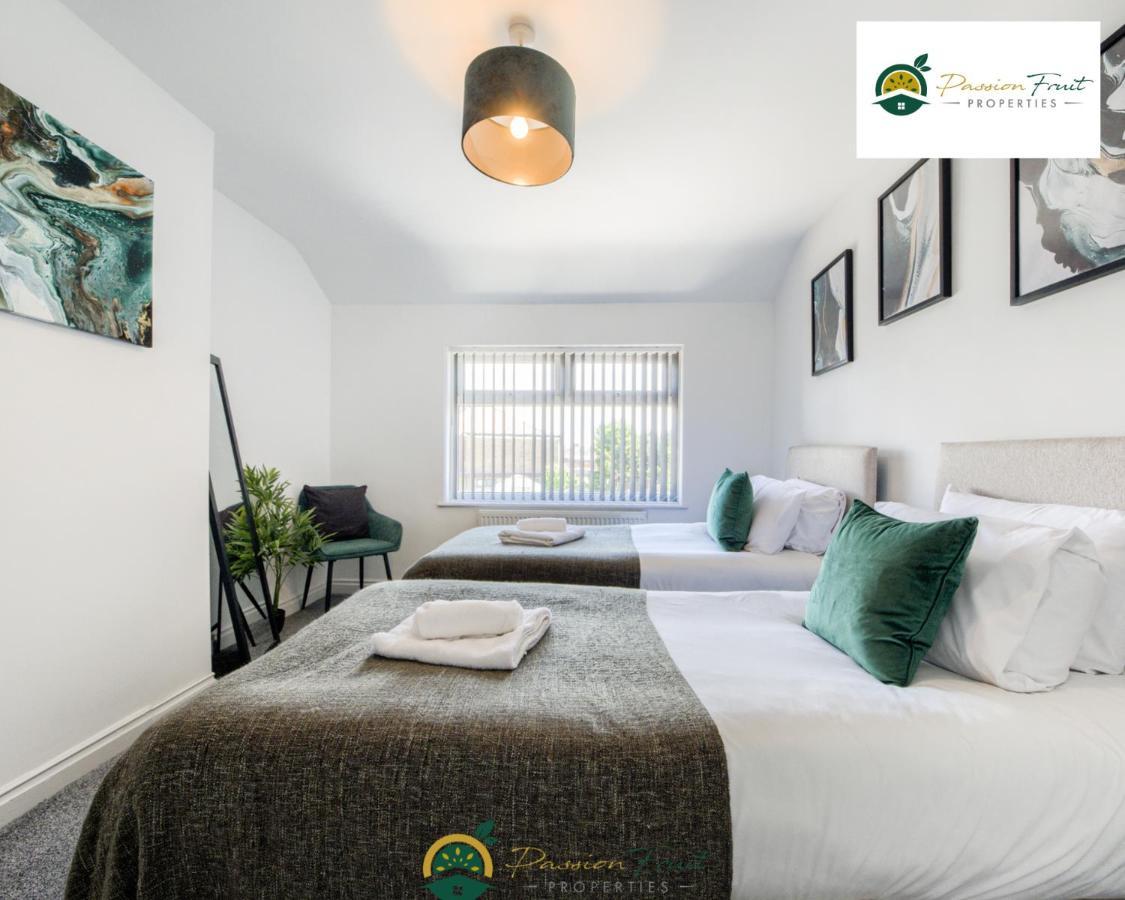 3 Bedroom Coventry House By Passionfruitproperties With Free Wi-Fi, Large Garden And Driveway - 52Nrc Exterior foto
